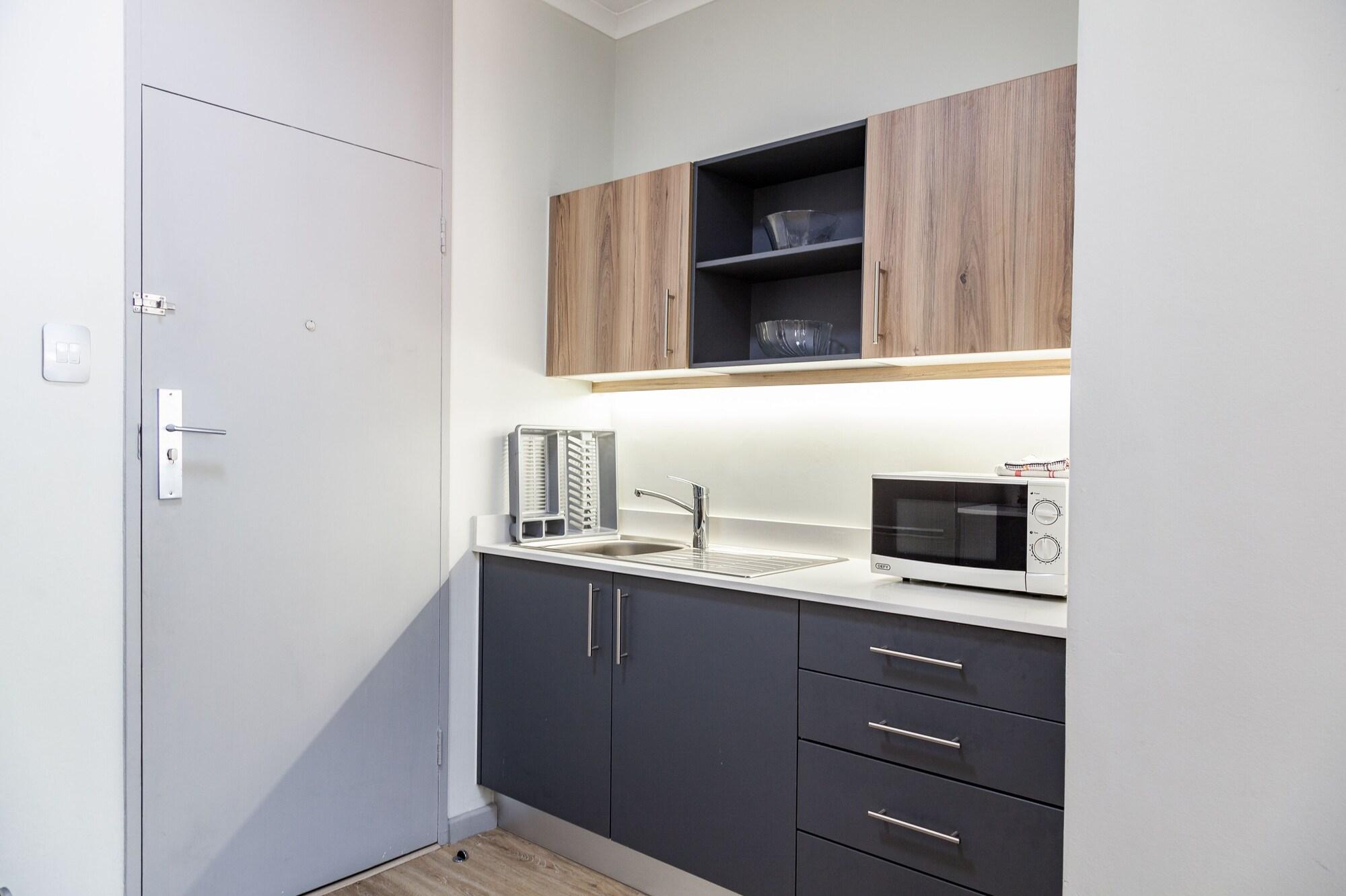 Gardens Centre Apartment *