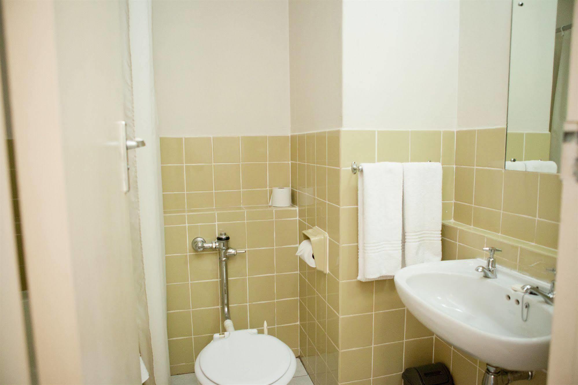 Gardens Centre Apartment *