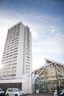 Apartment Gardens Centre *